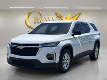 Used 2023 Chevrolet Traverse LS
