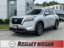 Used 2024 Nissan Pathfinder SV w/ Lighting Package (N92)