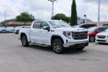 New 2025 GMC Sierra 1500 SLT w/ SLT Premium Package