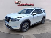 New 2025 Nissan Pathfinder SL w/ SL Premium Package