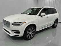 New 2025 Volvo XC90 T8 Ultra w/ Protection Package Premier