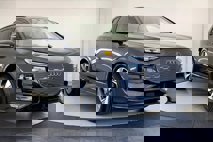 New 2025 Audi Q6 e-tron Prestige