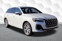 New 2025 Audi Q7 3.0T Premium Plus