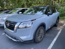 Used 2022 Nissan Pathfinder SL