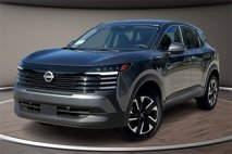 New 2025 Nissan Kicks SV
