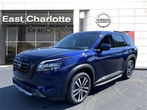 New 2025 Nissan Pathfinder Platinum w/ Lighting Package (N93)
