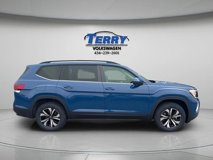 New 2025 Volkswagen Atlas SE