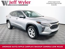 Used 2025 Chevrolet Trax LS w/ LS Convenience Package