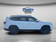 New 2025 Volkswagen Atlas SE