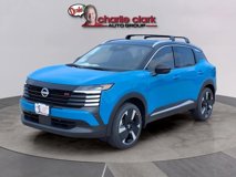 New 2025 Nissan Kicks SR