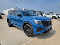 New 2025 Volkswagen Atlas Cross Sport SEL R-Line