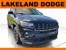 Used 2023 Jeep Compass Altitude