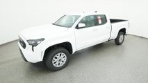 New 2024 Toyota Tacoma SR5