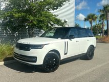 New 2025 Land Rover Range Rover SE
