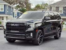 Used 2022 GMC Yukon SLT w/ SLT Premium Package