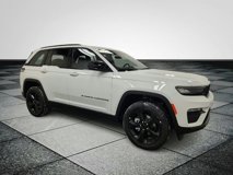 New 2025 Jeep Grand Cherokee Limited w/ Black Appearance Package