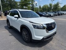 New 2025 Nissan Pathfinder SV