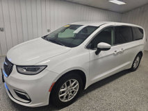 Used 2023 Chrysler Pacifica Touring-L