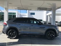 New 2025 Volkswagen Atlas Cross Sport SEL R-Line