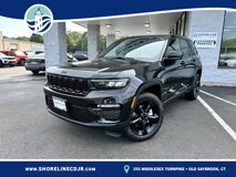 New 2025 Jeep Grand Cherokee Limited w/ Black Appearance Package