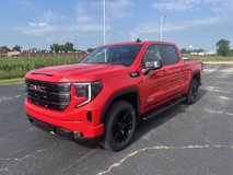 New 2025 GMC Sierra 1500 Elevation w/ Elevation Premium Package