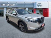 New 2025 Nissan Pathfinder SV w/ SV Premium Package