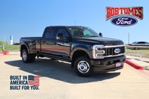 New 2025 Ford F350 Platinum w/ FX4 Off-Road Package