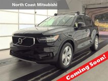Used 2021 Volvo XC40 T5 Momentum