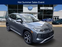 New 2025 Volkswagen Tiguan SE