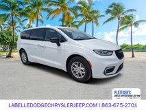 New 2025 Chrysler Pacifica Select