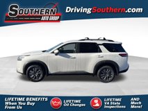 New 2025 Nissan Pathfinder SV