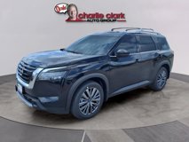 New 2025 Nissan Pathfinder SL w/ SL Premium Package