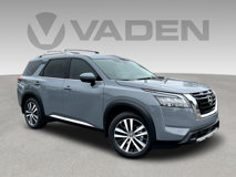 New 2025 Nissan Pathfinder Platinum