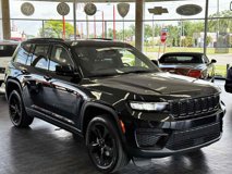 Used 2023 Jeep Grand Cherokee Altitude