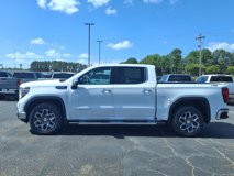 New 2025 GMC Sierra 1500 SLT w/ SLT Premium Plus Package