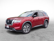 Used 2023 Nissan Pathfinder SL