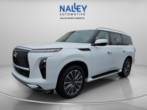 New 2025 INFINITI QX80 Luxe