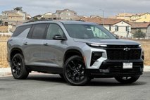 New 2025 Chevrolet Traverse RS w/ LPO, Illumination Package