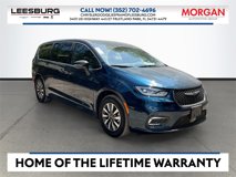 New 2025 Chrysler Pacifica Select