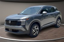 New 2025 Nissan Kicks SV