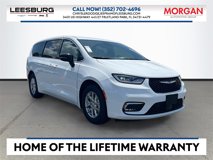 New 2025 Chrysler Pacifica Select