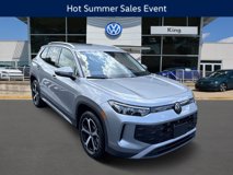 New 2025 Volkswagen Tiguan SE
