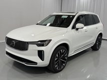 New 2025 Volvo XC90 T8 Plus w/ Protection Package Premier