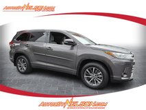 Used 2017 Toyota Highlander AWD V6