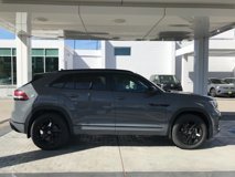 New 2025 Volkswagen Atlas Cross Sport SEL R-Line