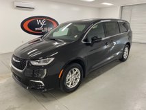 New 2025 Chrysler Pacifica Select