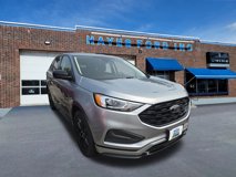 New 2024 Ford Edge SE w/ Black Appearance Package