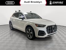 Used 2024 Audi Q5 2.0T Premium w/ Convenience Package