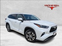 Used 2023 Toyota Highlander XLE