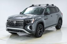 New 2025 Volkswagen Atlas Peak Edition SE